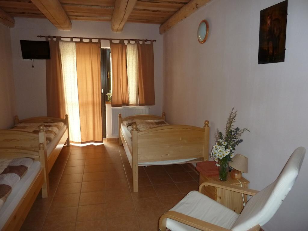 Hotel Q Ranch à Bezdekov  Chambre photo
